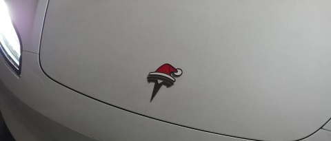 Czapka mikołaja na znaczek